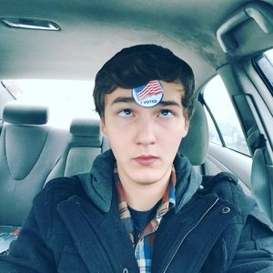 Meet your Posher, Dylan